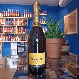 Champagne Drappier Carte d'Or Brut disponible chez Gare à la Cave à Bailleul 59 près de Lille, caviste des Hauts de France