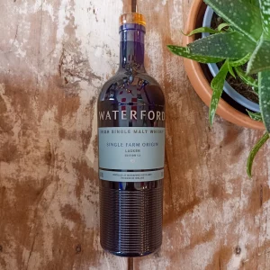 Whisky Single Farm Origin 50 % Waterford Distillery Ireland vendu par Gare à la Cave à Bailleul