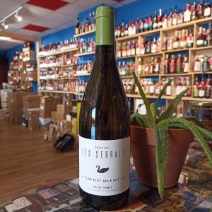 Le Vilain Petit Grain Noir Domaine Les Serrals Languedoc proposé chez Gare à la Cave - Bailleul
